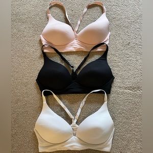 Lot of (3) Victoria’s Secret Lightly Lined Plunge Bras, 34D